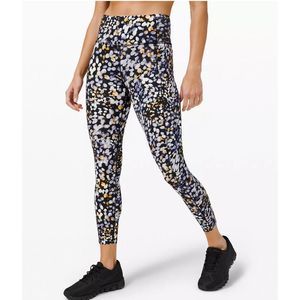 lululemon • Fast and Free Tight 25" Size 4